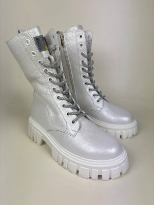 Белые ботинки и полуботинки